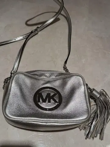 Michael Kors 실버 숄더백