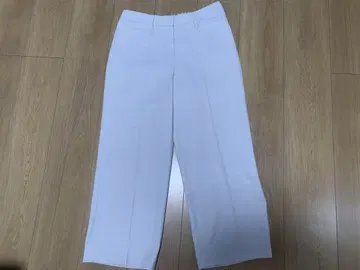 TO BE CHIC 화이트 슬랙스