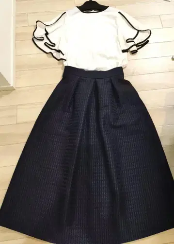 united arrows 플레어 스커트 택 포함 새상품
