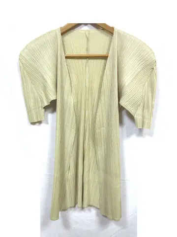 PLEATS PLEATSE 플리츠 플리즈 플리츠 반팔 블라우스