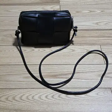 DISCOAT 메쉬 숄더백