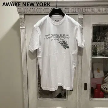 새상품급 AWAKE NY 어웨이크 뉴욕 티셔츠 M BURNA BOY