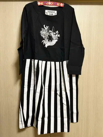 sanatorium 긴팔 원피스 토끼