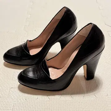 미사용 Vogli 스페인산 크로커다일풍 하이힐 펌프스 23cm