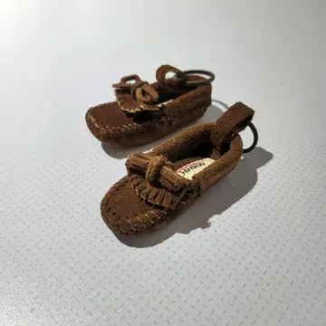 미네통카 천연 가죽 모카신 키링 박스 포함