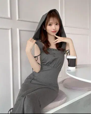 michellMacaron 후드 부착 오프숄더 머메이드 원피스