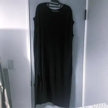 Studio Clip 슬리브리스 롱 원피스 블랙