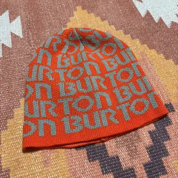 BURTON 오렌지 비니 로고 구제 의류 빈티지