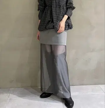 시어 블렌드 펜슬 스커트 Sheer-Blend Pencil Skirt