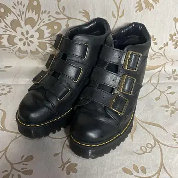 Dr.Martens 23.5cm 부츠