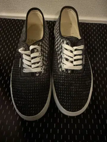 VANS 블랙/화이트 스니커즈