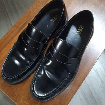 자라 블랙 로퍼 40