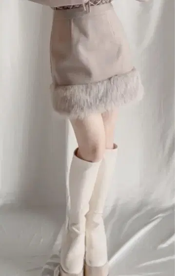 택 포함 새상품 NOMAE 밑단 퍼 사다리꼴 스커트
