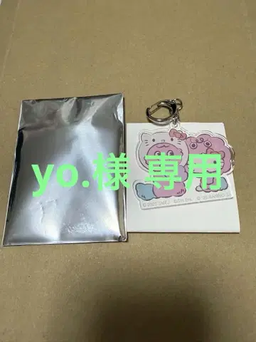 HelloKitty & key 랜덤 아크릴 키링(일본 한정판)
