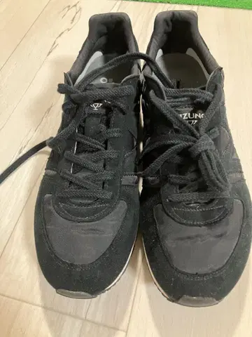 MIZUNO 마가렛 호웰 콜라보 스니커즈