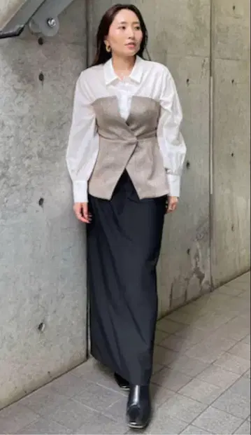 러그 문 헤링본 뷔스티에 도킹 블라우스