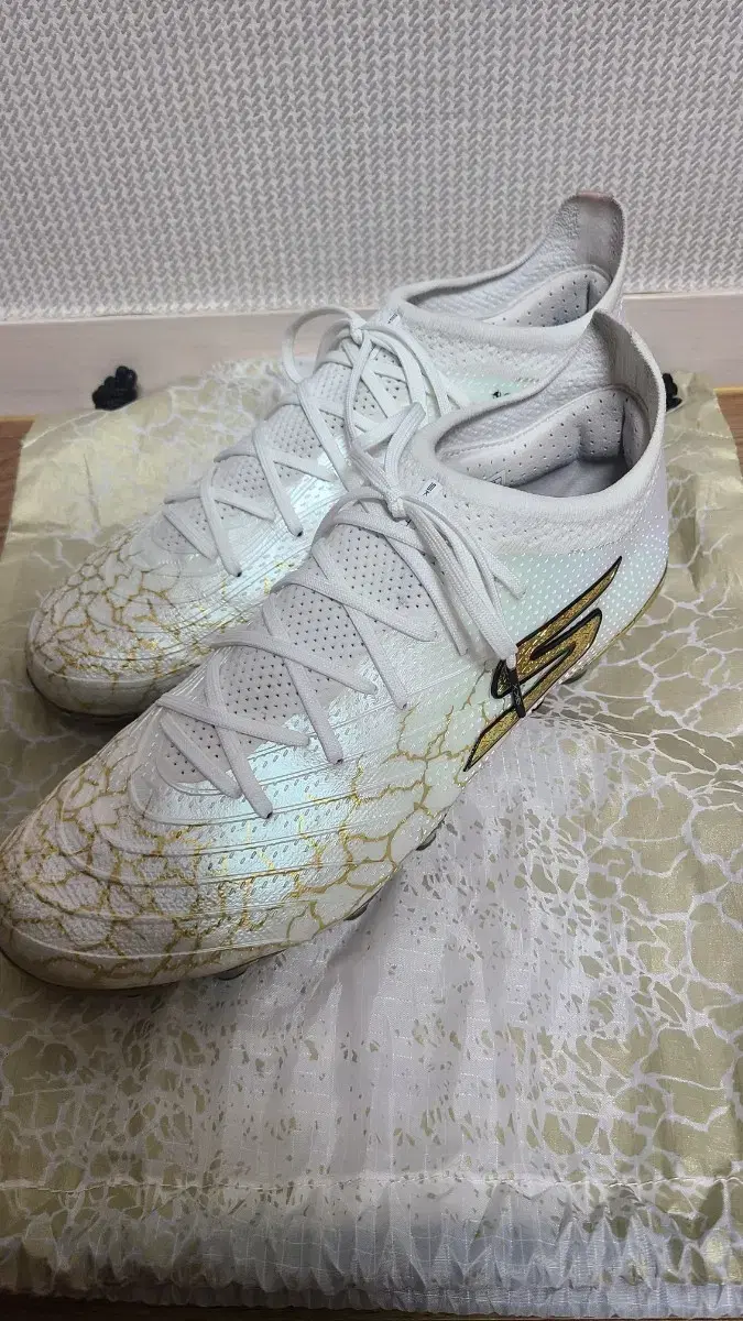 Skechers SKX 1.5 Elite FG 270 Football Boots