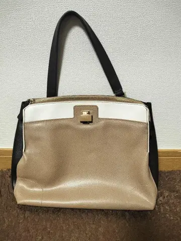 FURLA 훌라 가죽 핸드백 턴락 원 핸들