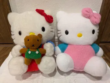 SANRIO 산리오 KITTY 키티 타이니 참 봉제 인형 2개