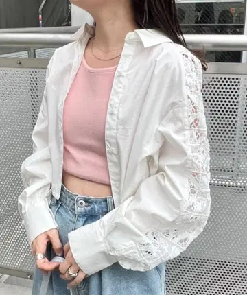 Kastane 소매 레이스 크롭 셔츠