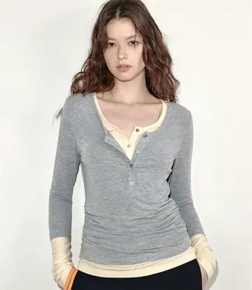 헨리넥 레이어드 디자인 상의 FC25S120