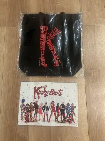 킨키 부츠 2022 블랙 토트백과 클리어 파일 새상품