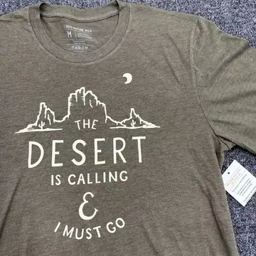 THE DESERT IS CALLING 티셔츠 M 사이즈