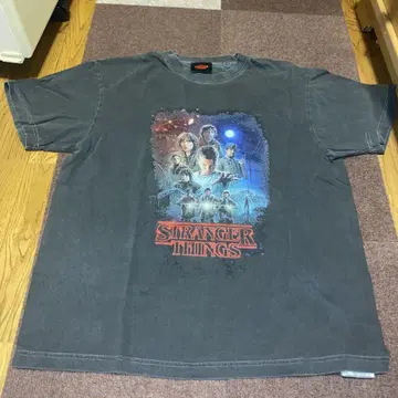 Stranger Things 티셔츠 다크 그레이 M