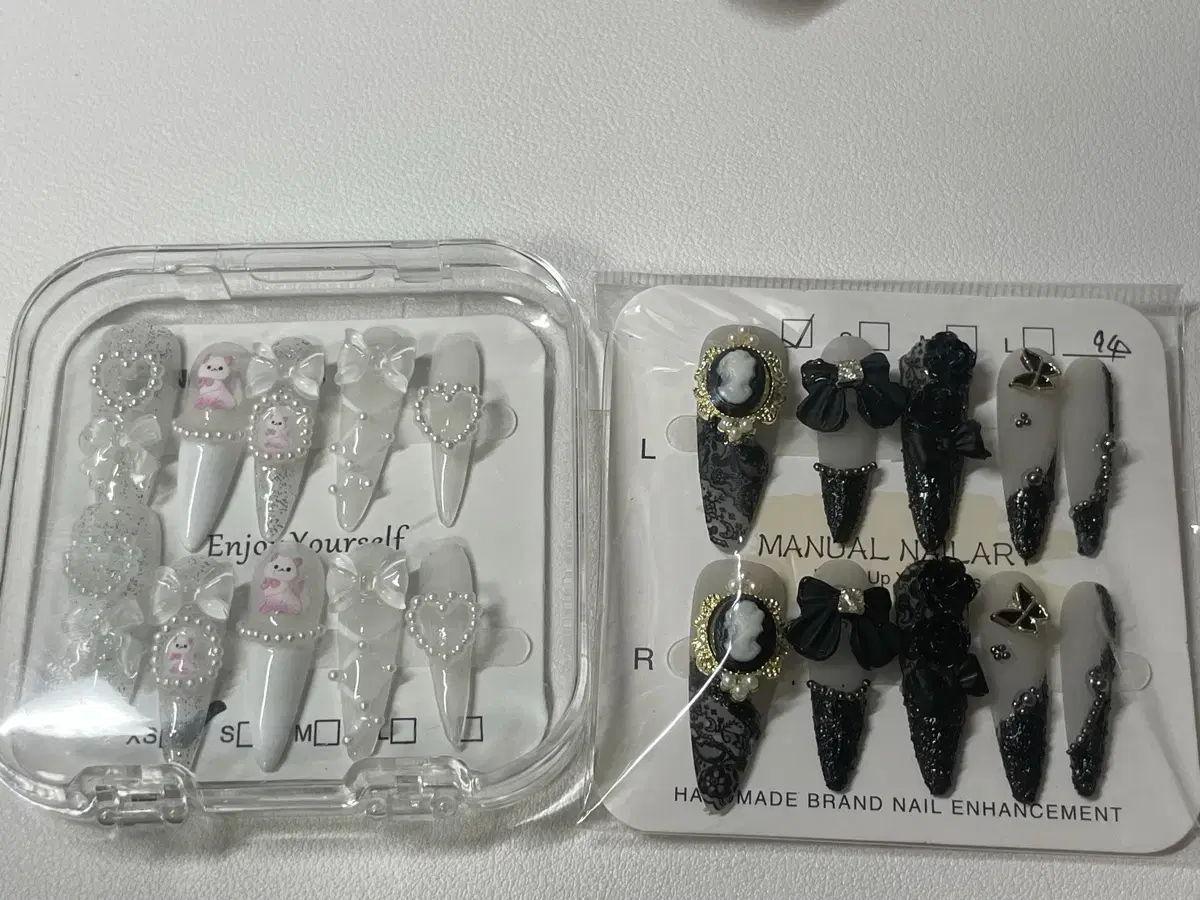 네일팁 네일아트 레이스 블랙 화이트 검정 하양 리본 양산형 다크 지뢰계