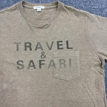 엔지니어드 가먼츠 TRAVEL & SAFARI 티셔츠 베이지