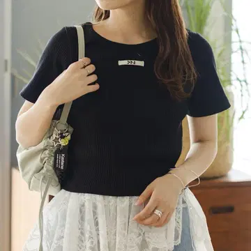 카스타네 니트 택 리브 티 블랙