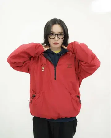 일반적인 갈매기 제품. 나일론 아노락