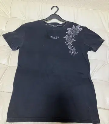 BLVCK PARIS 꽃무늬 자수 블랙 반팔 티셔츠 XS
