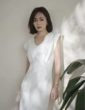 anuans 뉘앙스 넥 스트레이트 컷 원피스