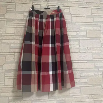 FINE LABEL 체크 무늬 플레어 스커트