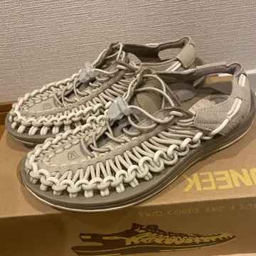 KEEN UNEEK 25cm 샌들