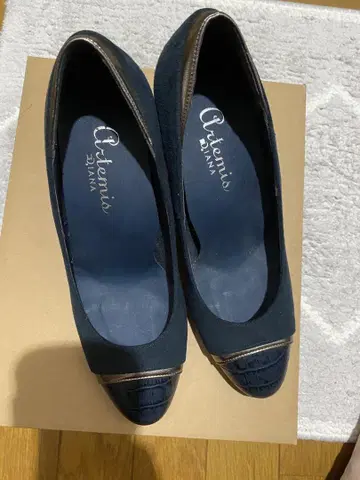artemis DIANA 다이애나 네이비 펌프스 24.5cm