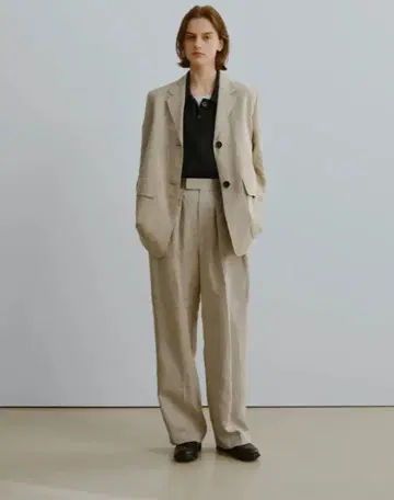마가렛 호웰 린넨 자켓