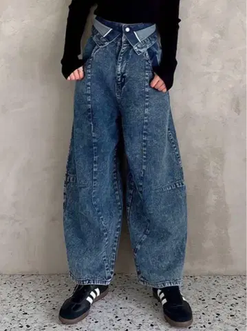 커브 라인 데님 팬츠