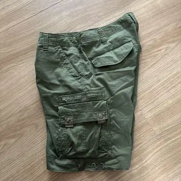 SOPH. 하프 팬츠