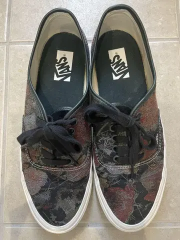 반스 PREMIUM AUTHENTIC "JACQUARD FLORAL"