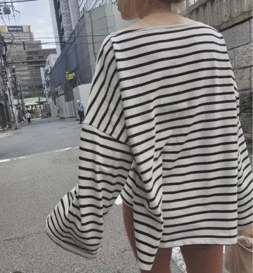 LILI MEEK 보더 바스크 셔츠