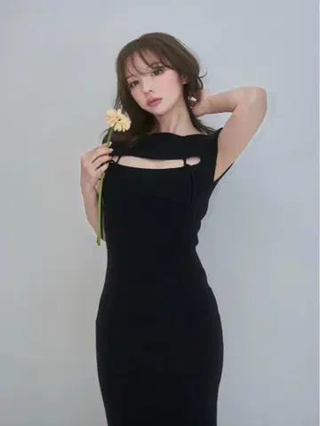 Bebe 리본 니트 드레스 앤메리