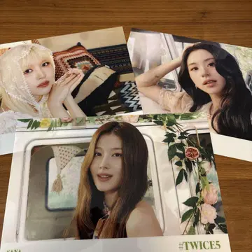 #TWICE5 라쿠텐 북스 혜택 B5 사이즈 클리어 포스터 3개 세트