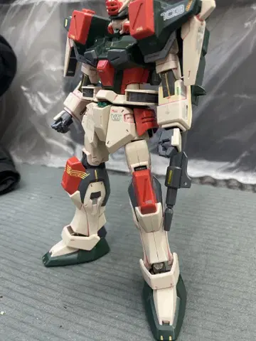1/100 버스터 건담 완제품