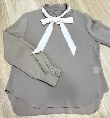 JILLSTUART 질스튜어트 보타이 블라우스 드레이프감