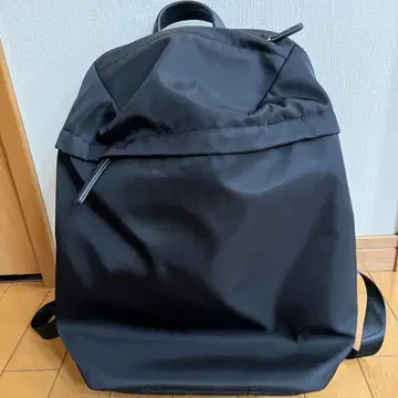 KEYUCA 블랙 백팩