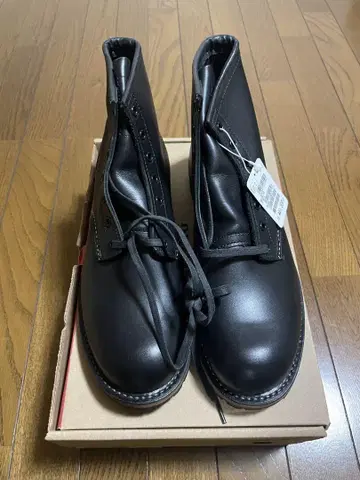 레드윙 슈즈 블랙 레이스업 부츠