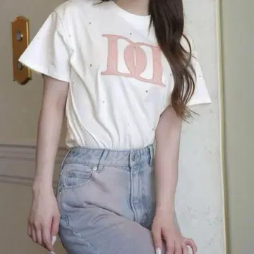 다리치 퀼팅 아플리케 비쥬 티셔츠 (실물 사진 있음)