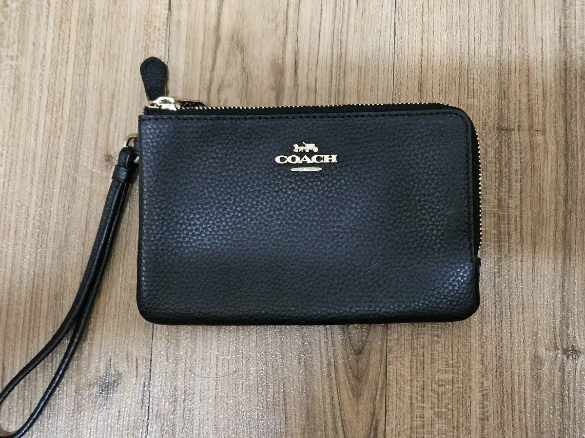 COACH 파우치 판매